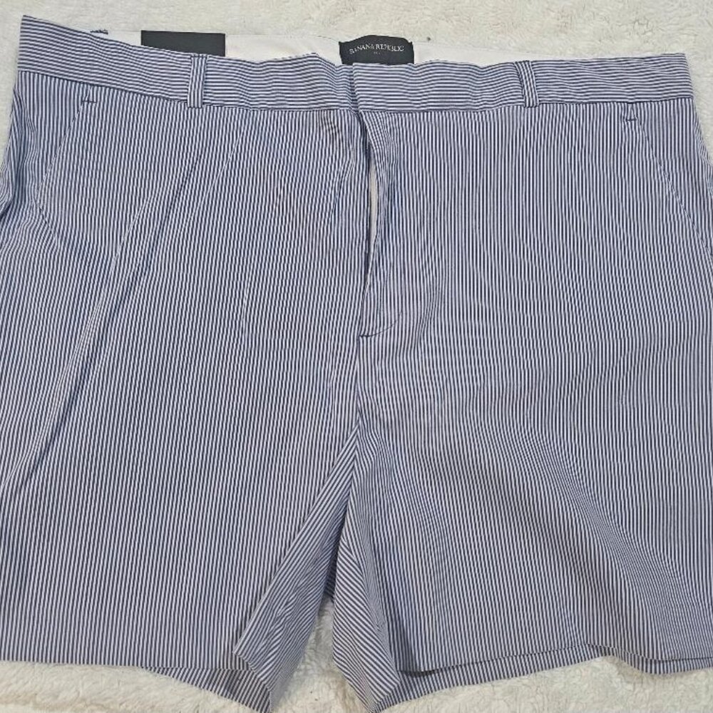 Banana Republic Women's Classic Blue & White Stripe Shorts - Picture 5 of 6